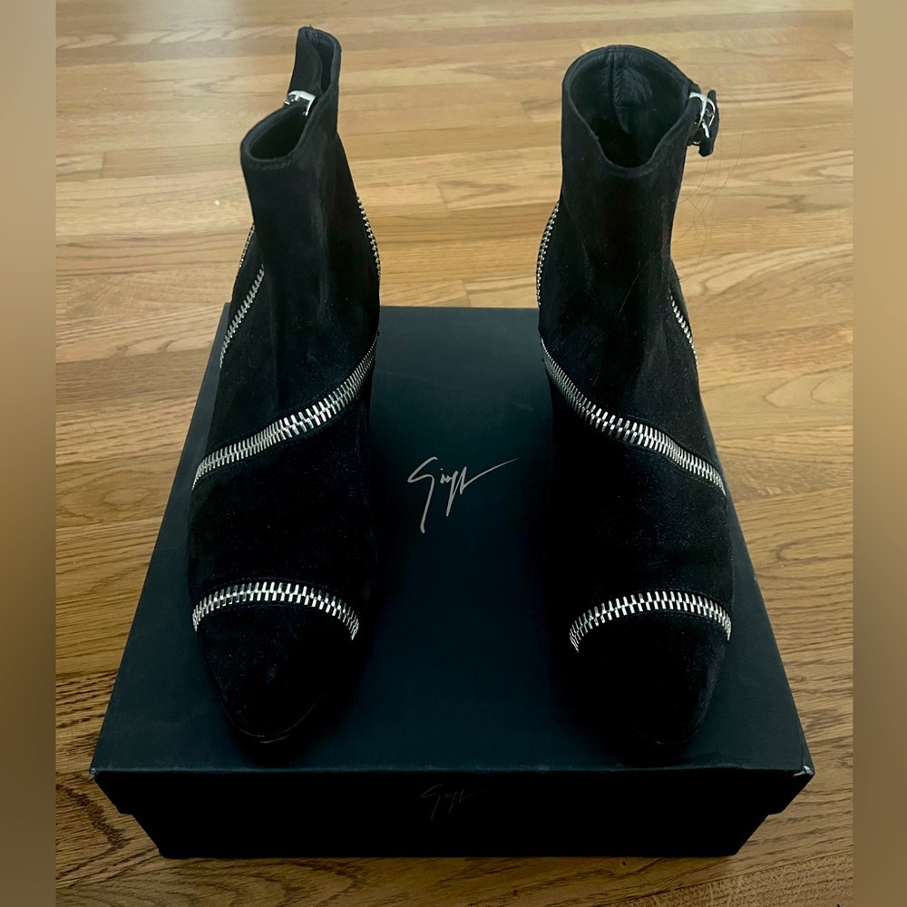 Giuseppe Zanotti Black Suede Guns 55 Zip Detail Ankle Boots